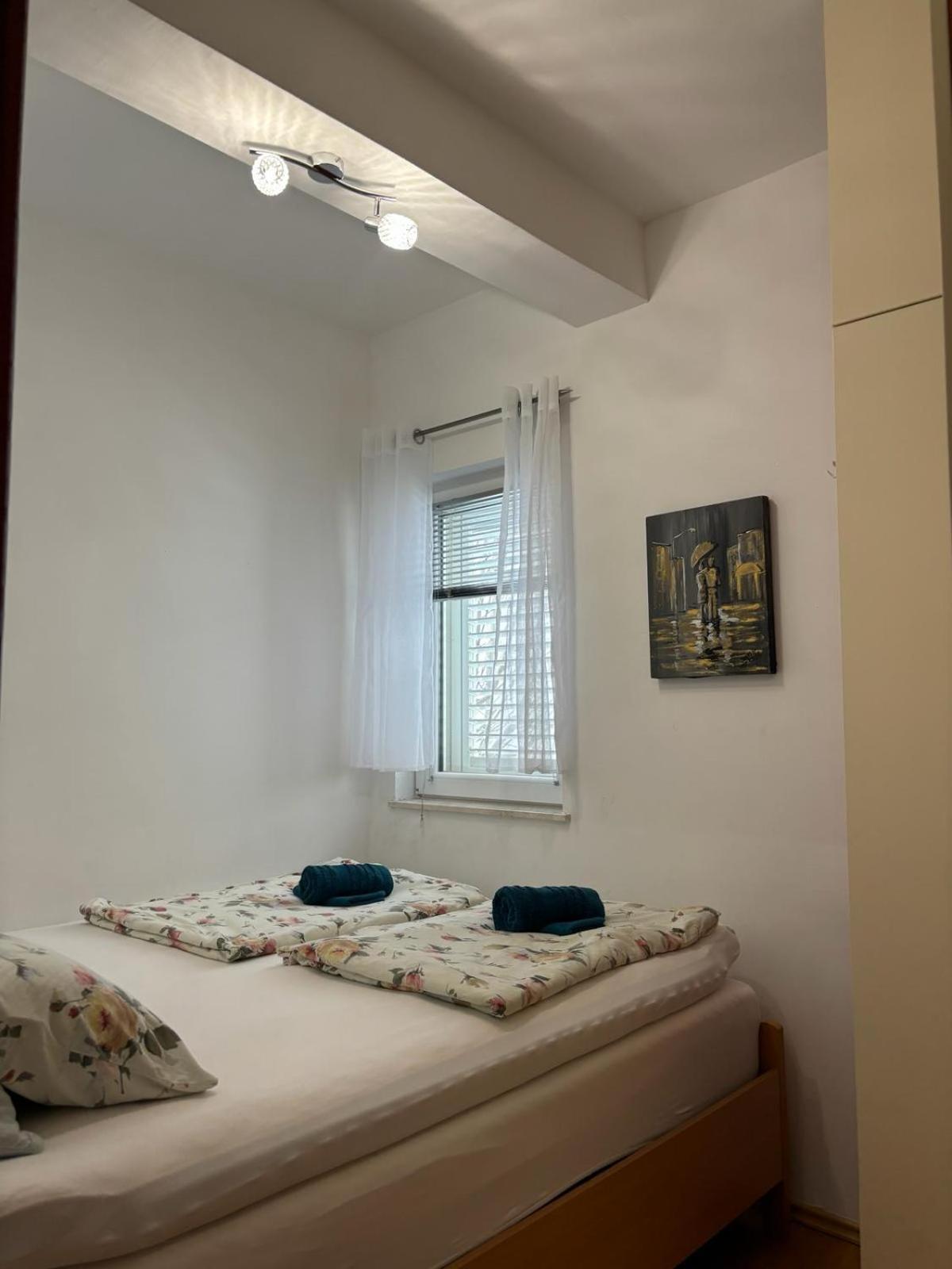 Apartment Eny Baška Voda Екстериор снимка